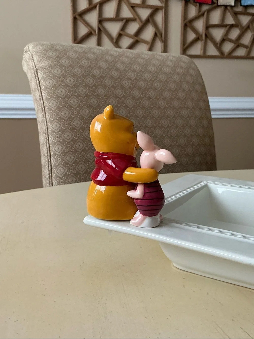 Winnie The Pooh & Piglet Platter Decoration